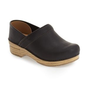 Dansko Professional Woodgrain Clogs